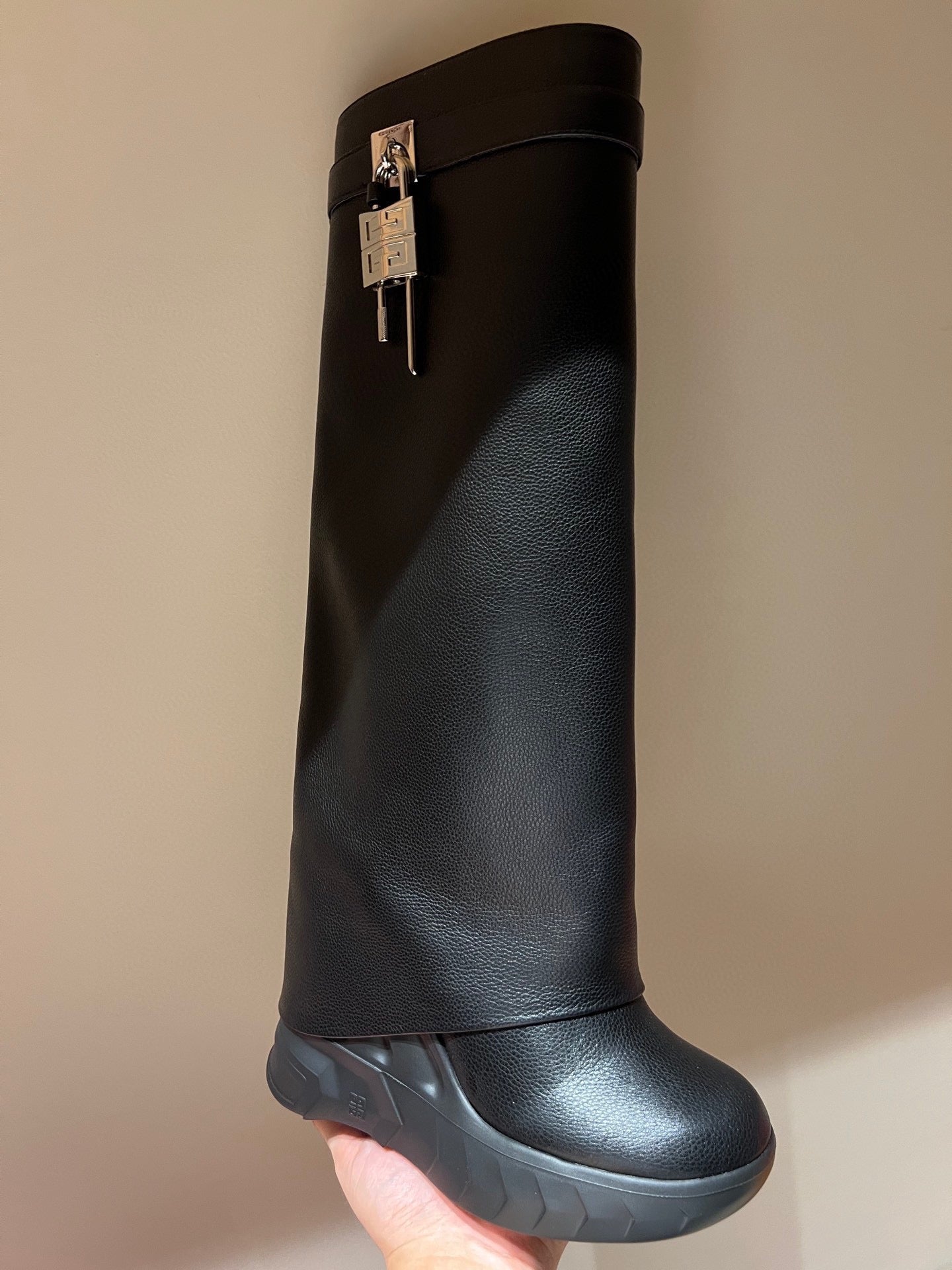 Botte haute cuir