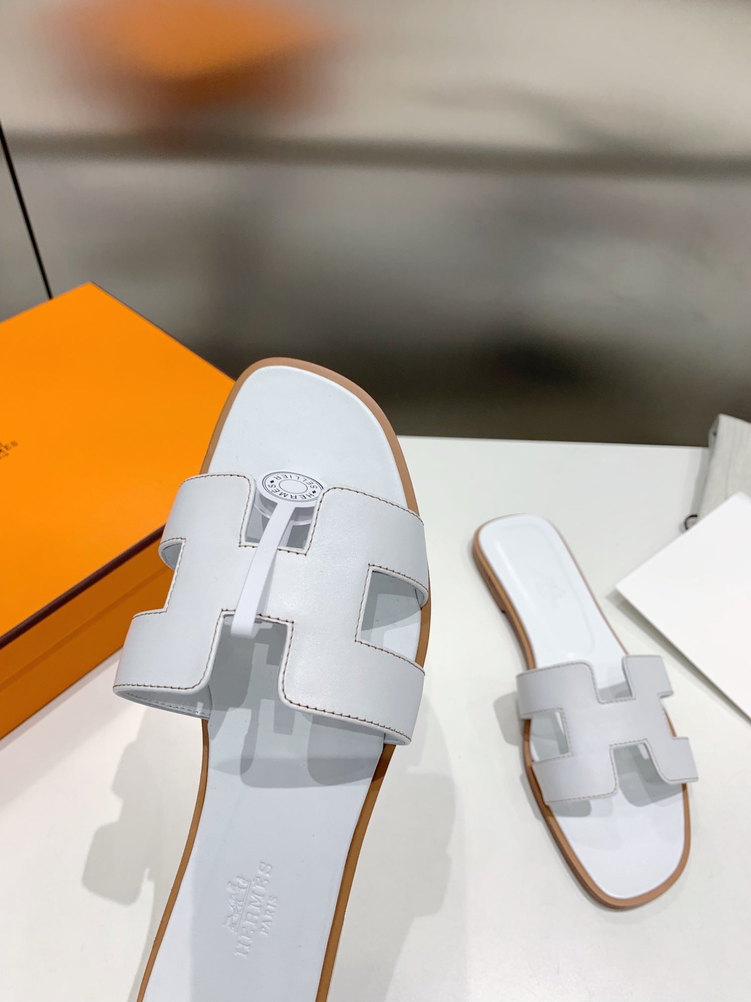 Mules plate cuir
