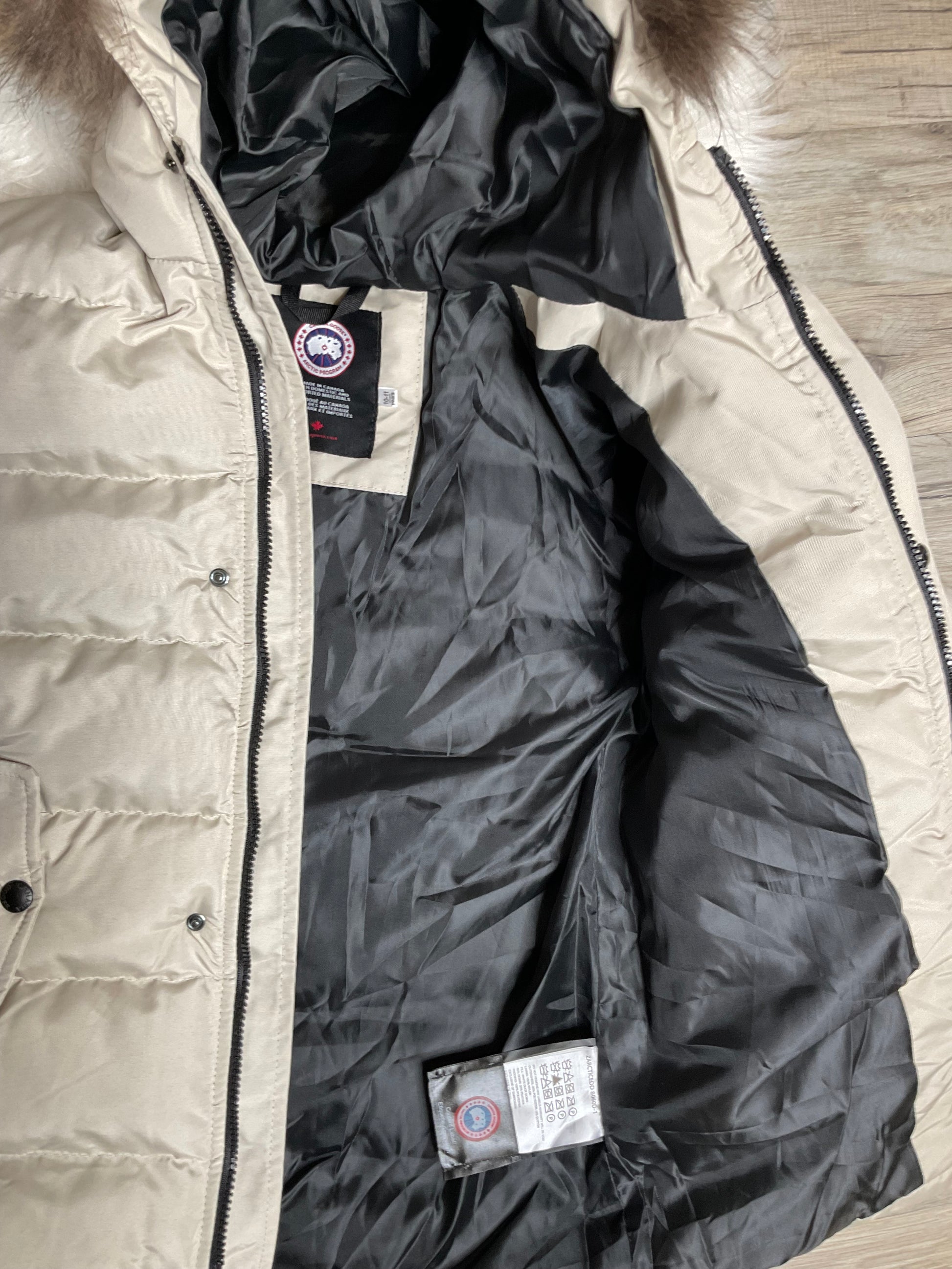 Doudoune enfant beige fourrure