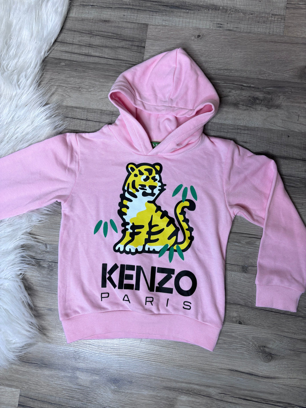 Pull tigre , blanc , rose ou bleu