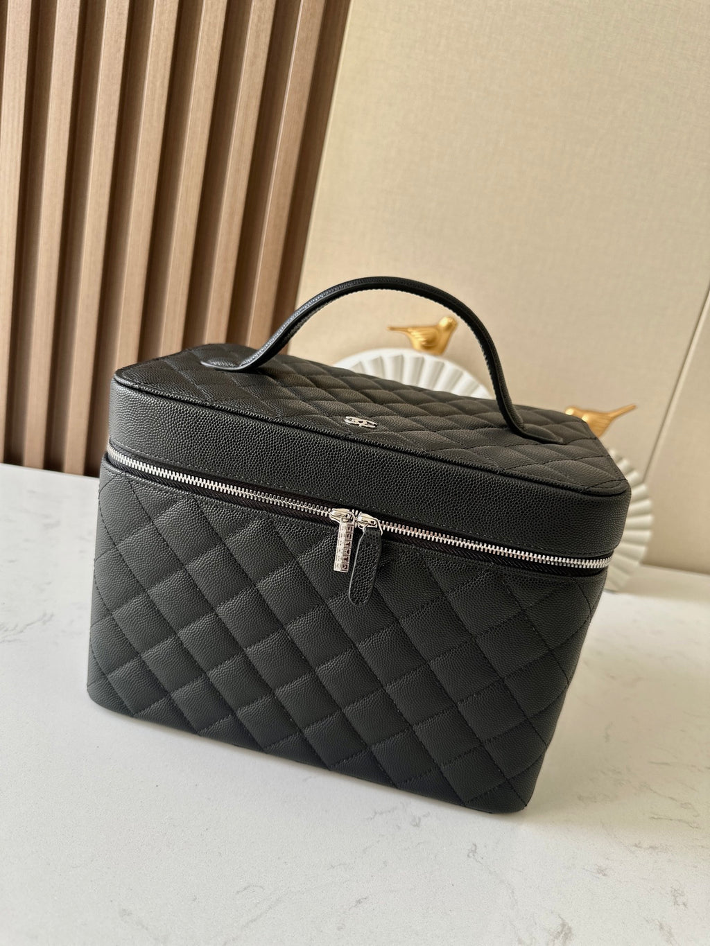 Vanity cuir caviar