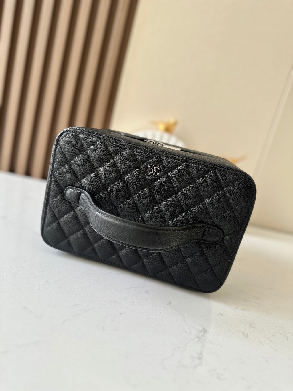 Vanity cuir caviar
