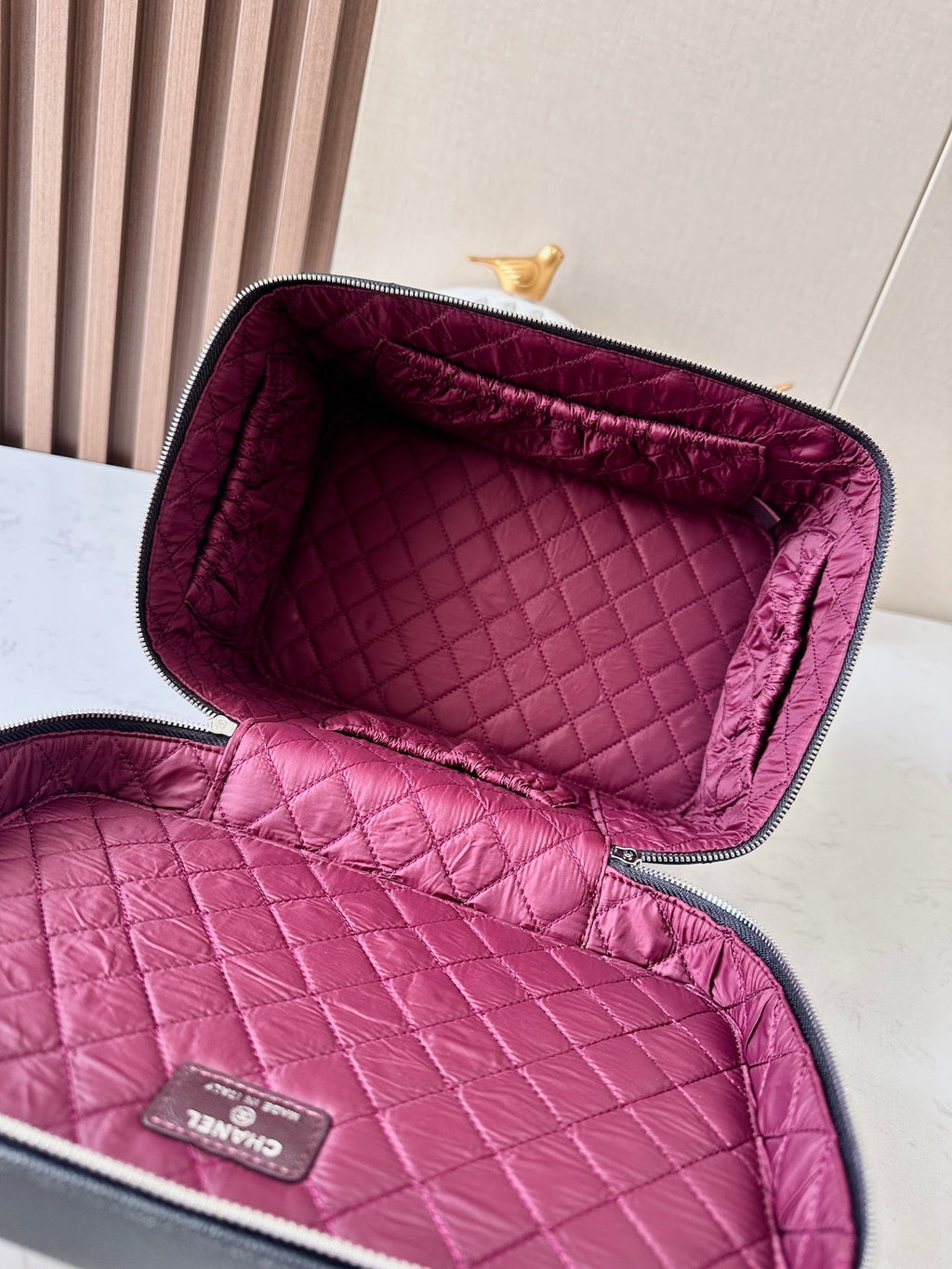 Vanity cuir caviar