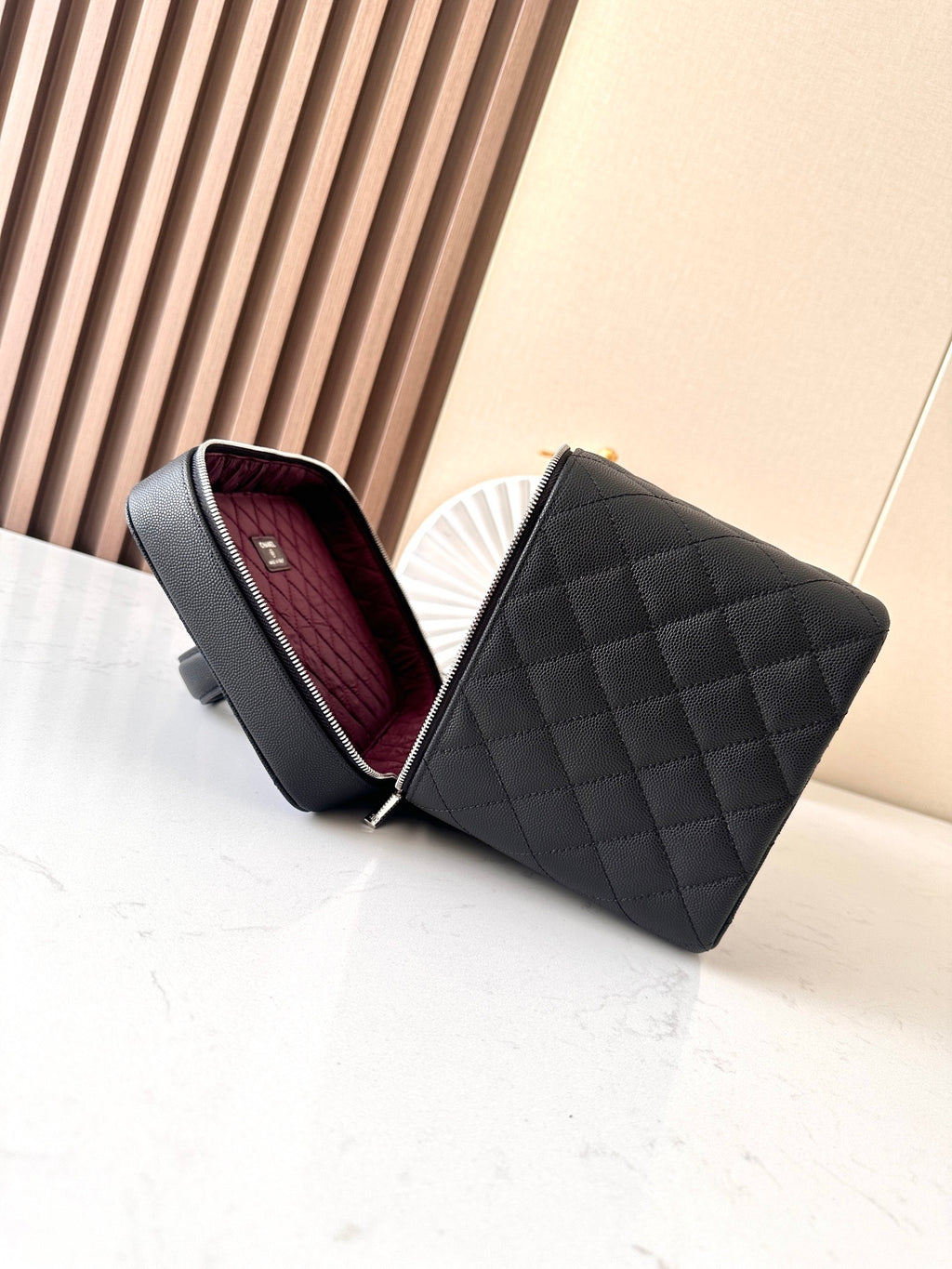 Vanity cuir caviar