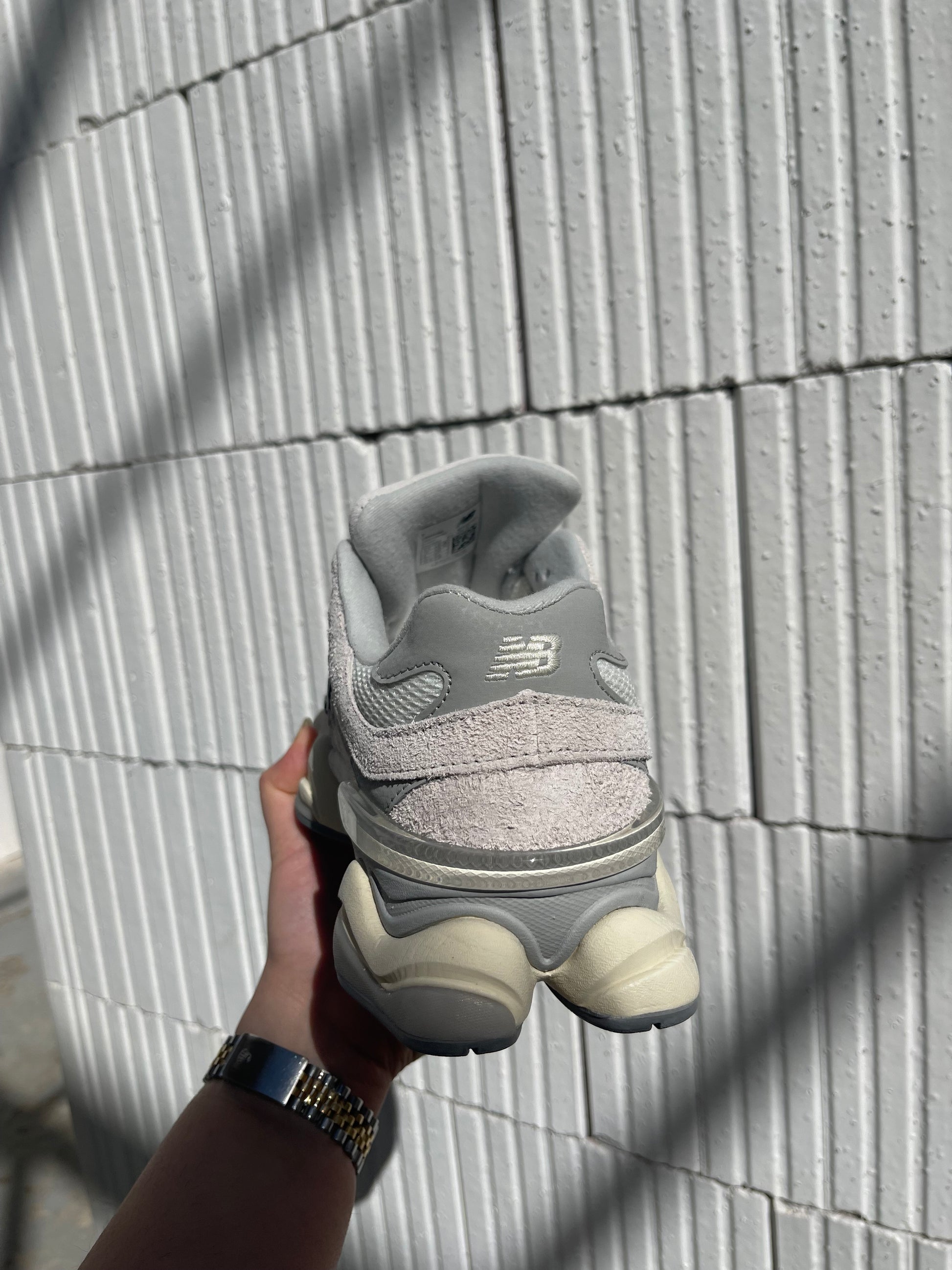 Basket NB taille 42