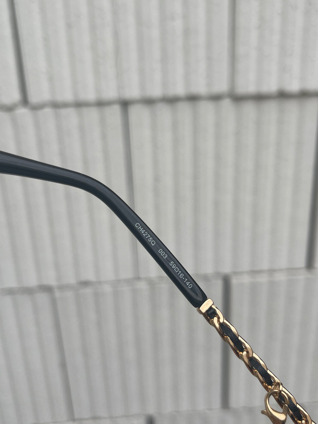 Lunette de soleil chaîne