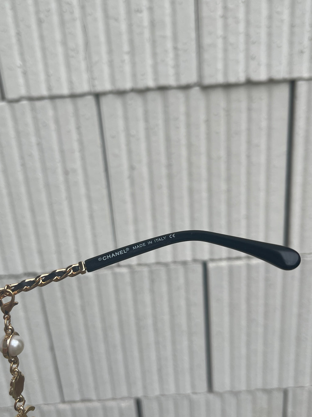 Lunette de soleil chaîne