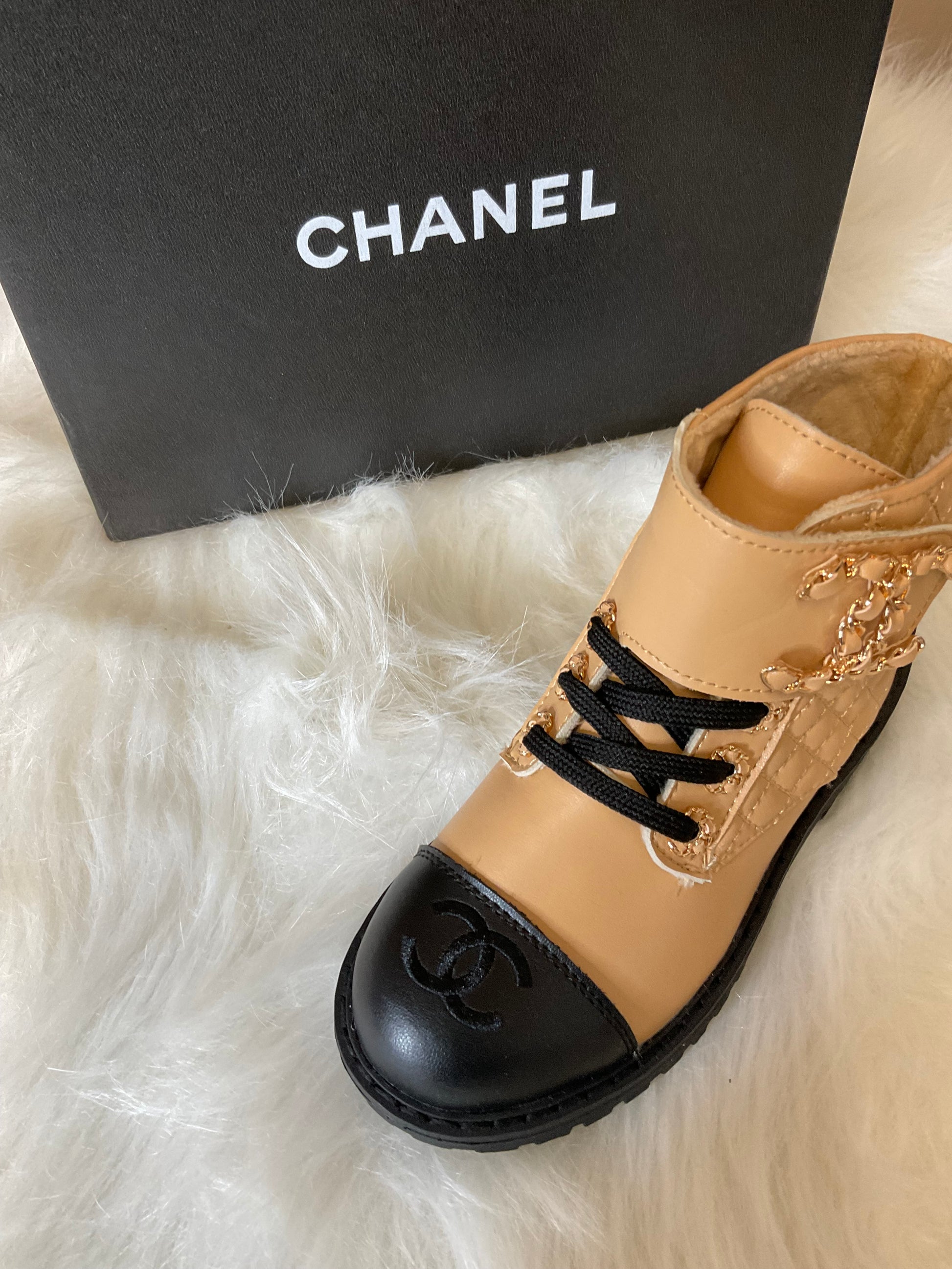 Bottine fille noir ou beige