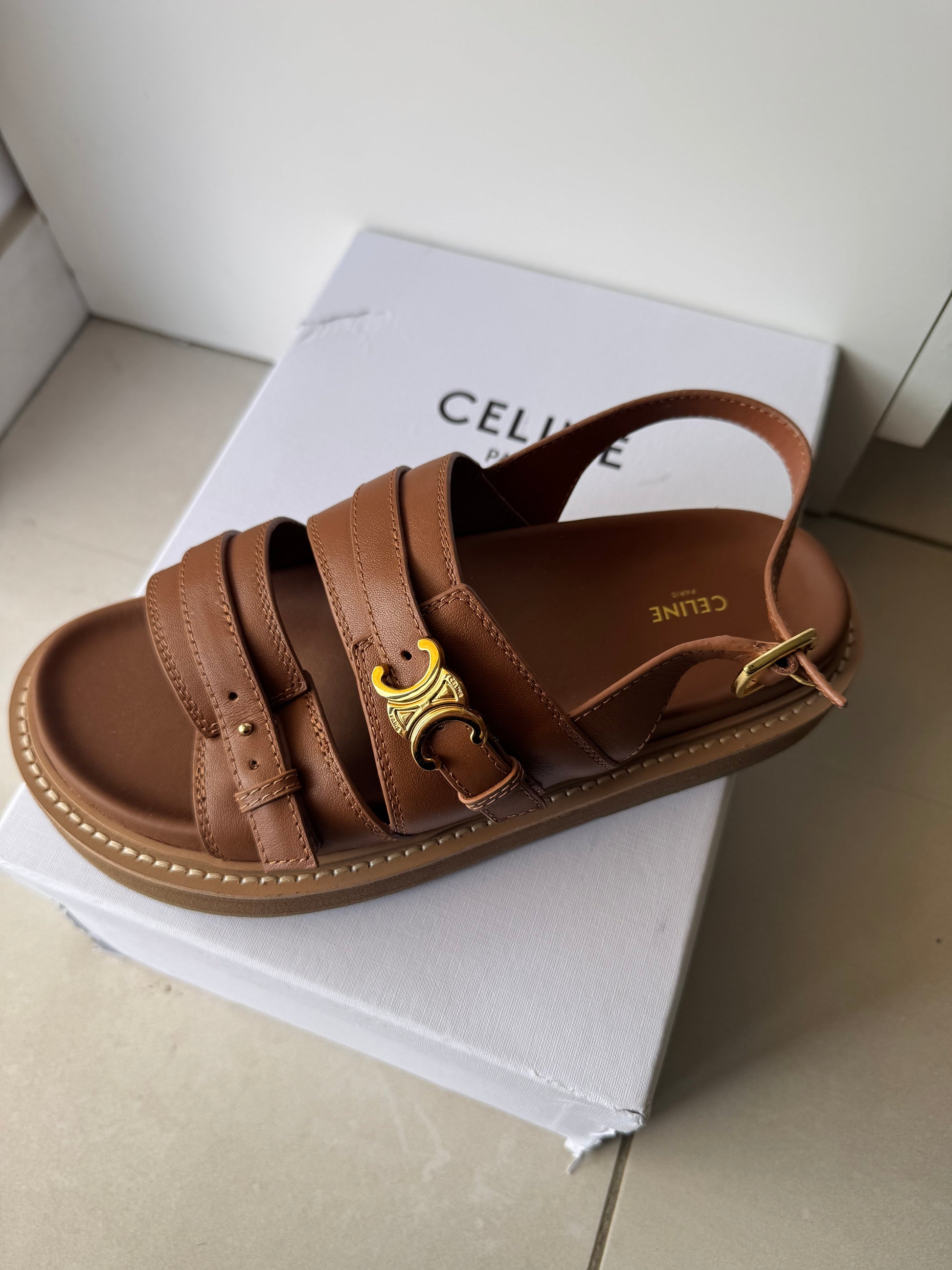 Sandales cuir taille 39