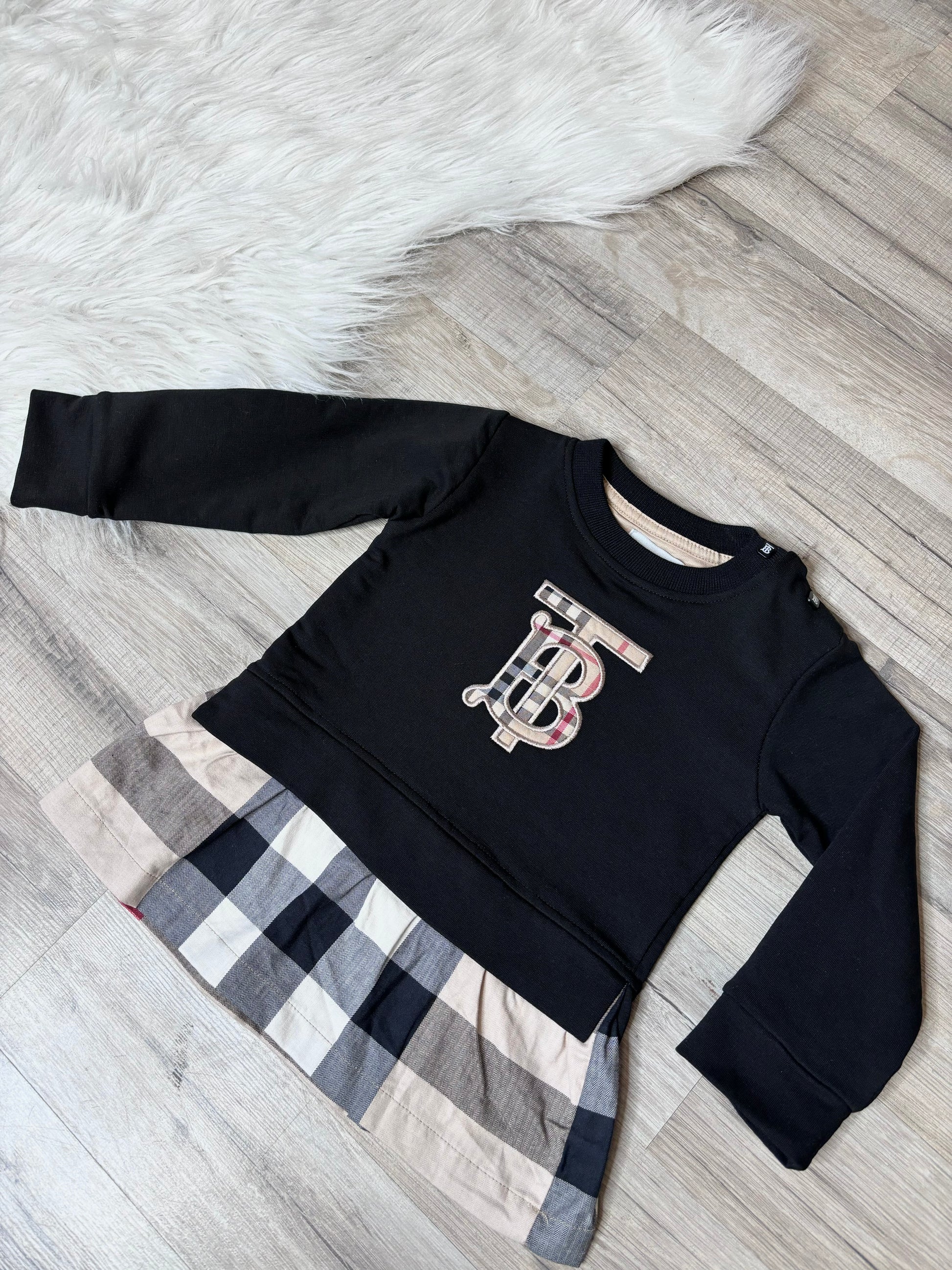 Robe fille noir ou blanc