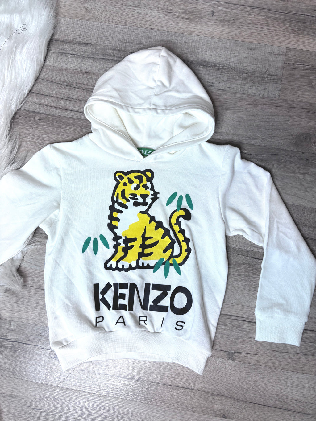 Pull tigre , blanc , rose ou bleu