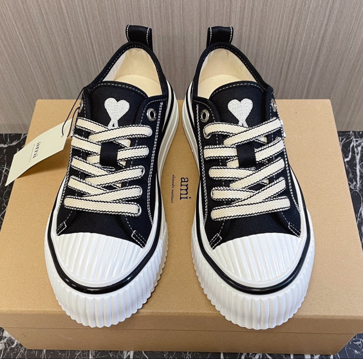 Basket Ami taille 40