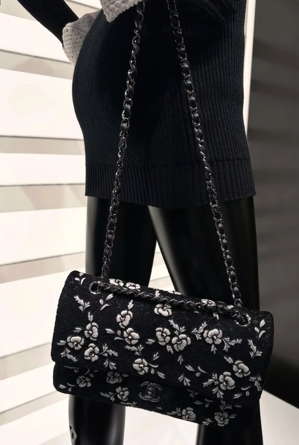 Sac brodé camélia top qualité