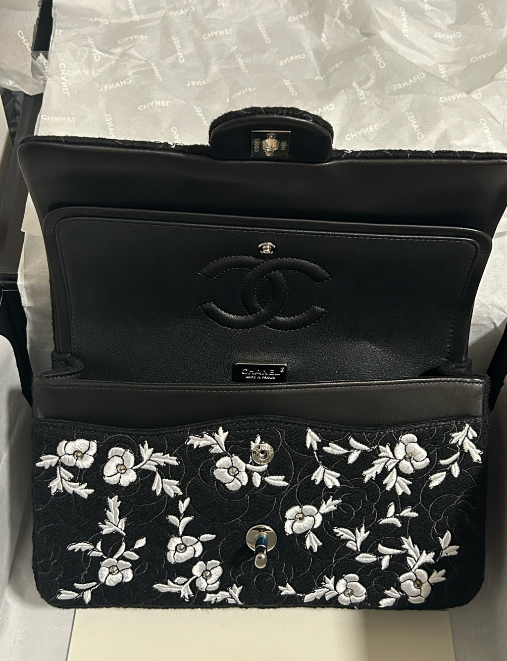 Sac brodé camélia top qualité