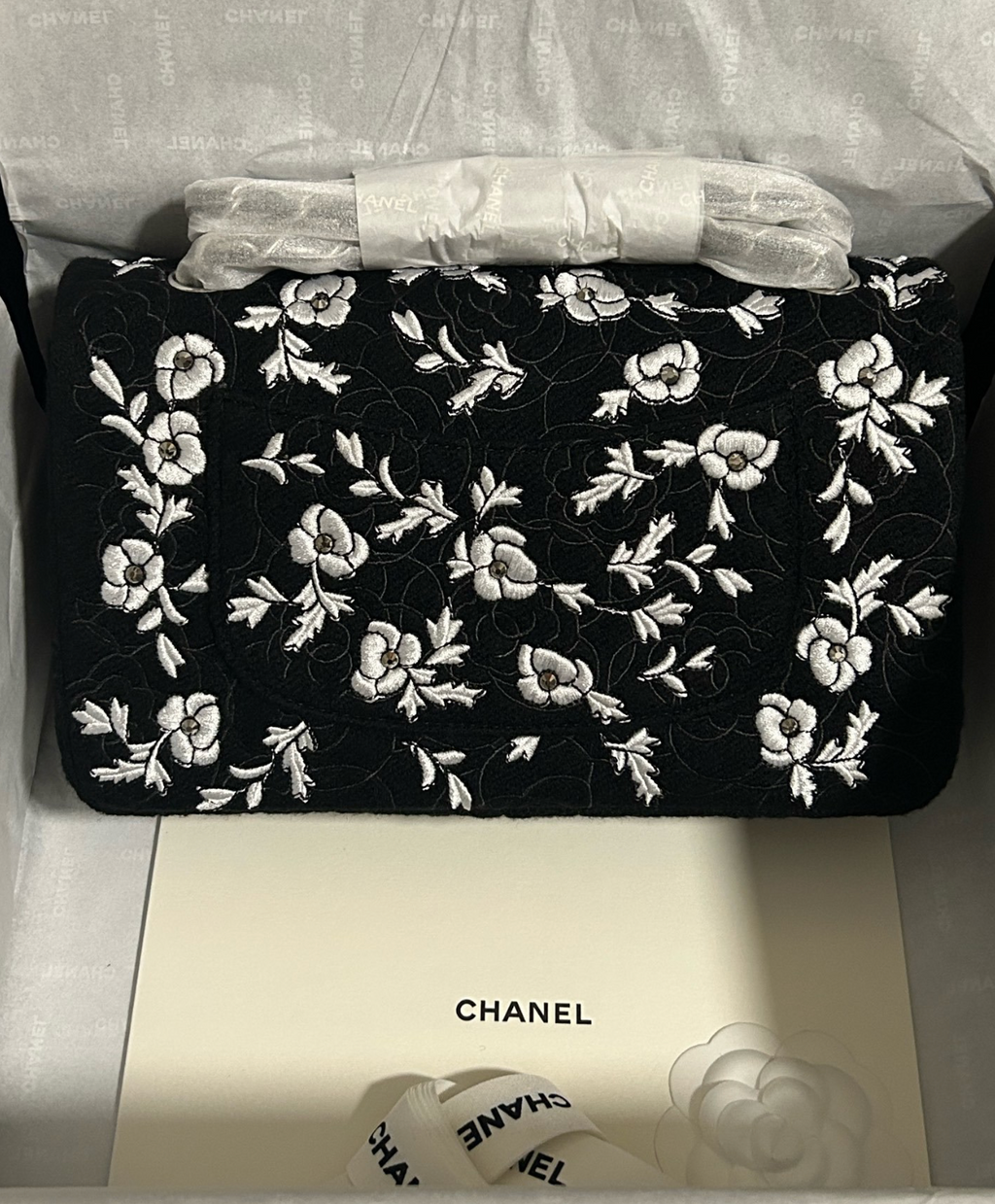 Sac brodé camélia top qualité