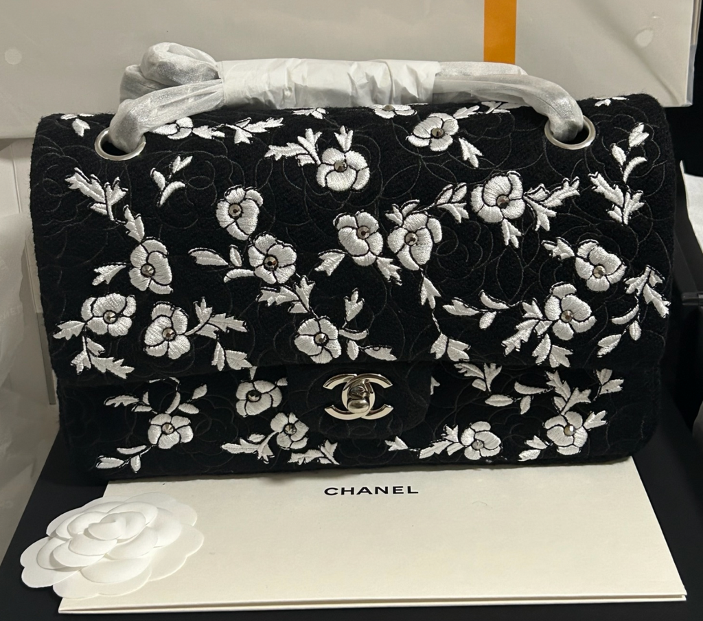 Sac brodé camélia top qualité