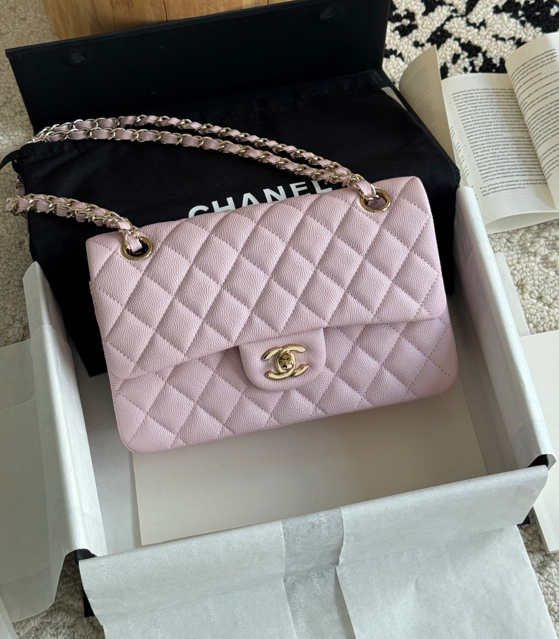Sac brodé cuir caviar top qualité