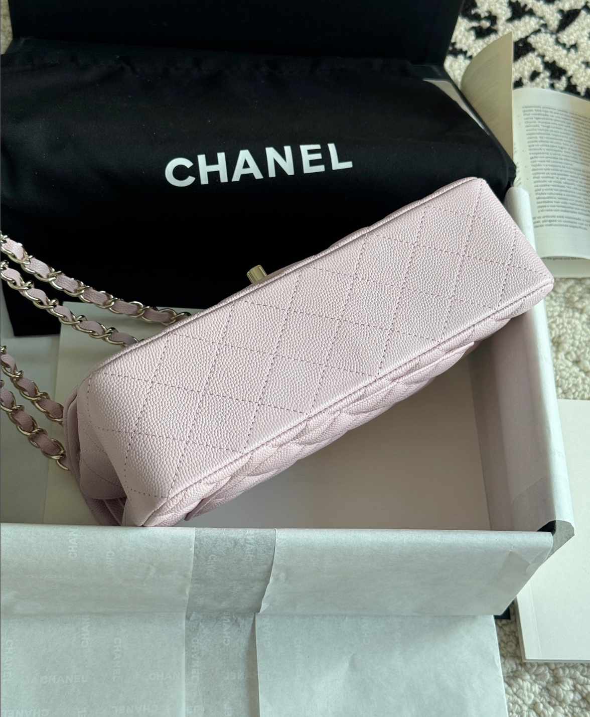 Sac brodé cuir caviar top qualité