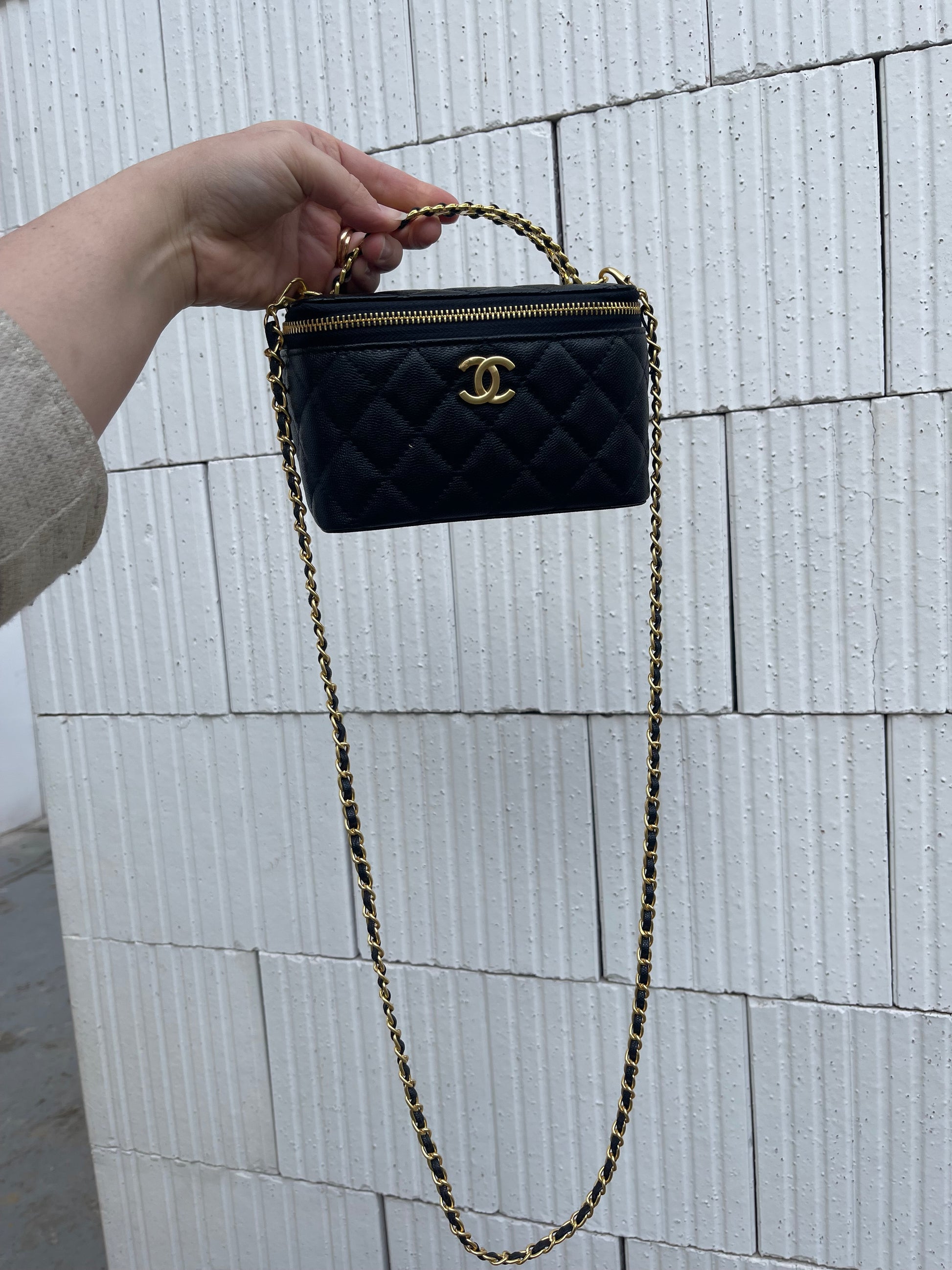 Vanity cuir caviar
