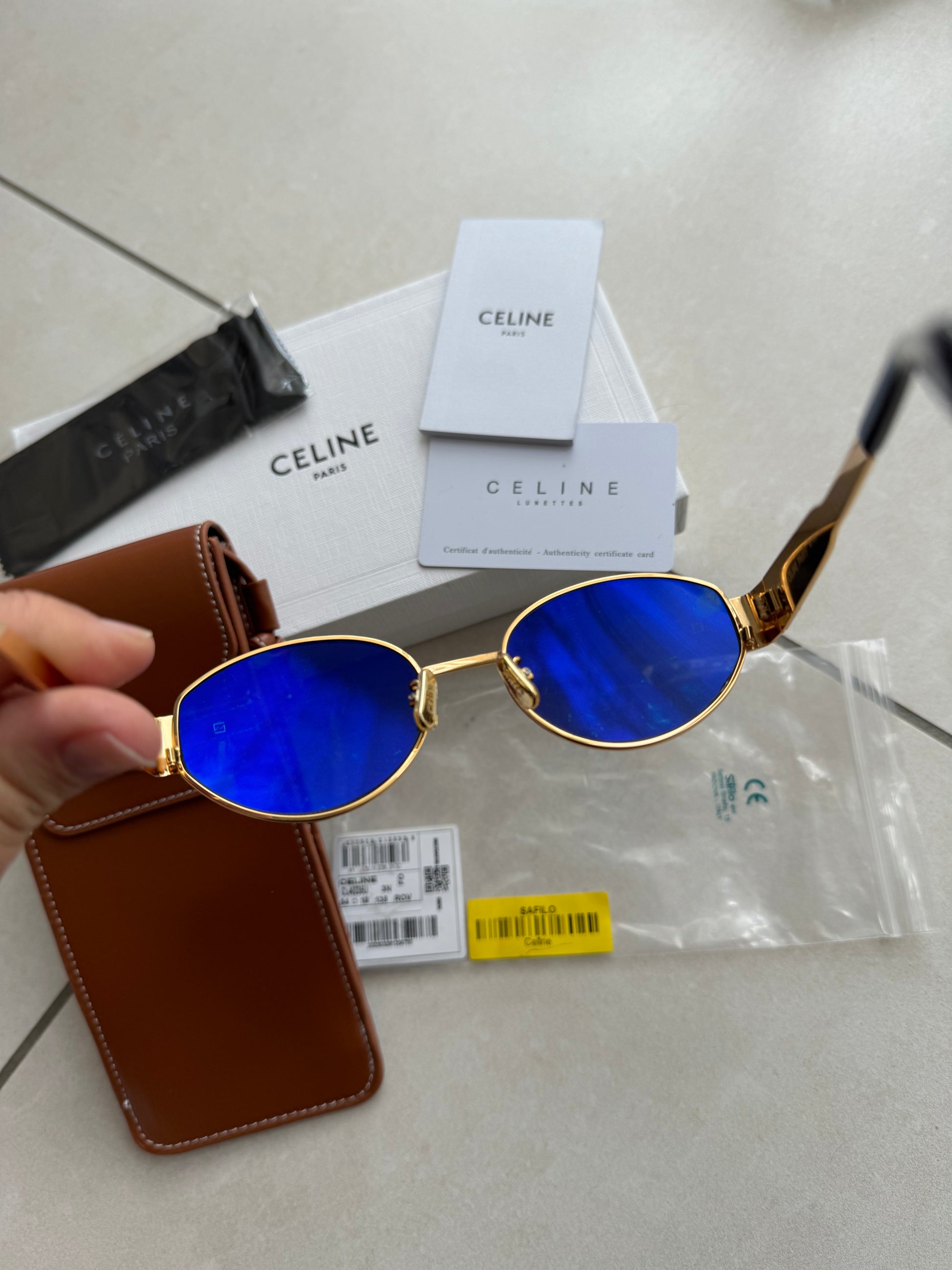 Lunette de soleil avec pochette