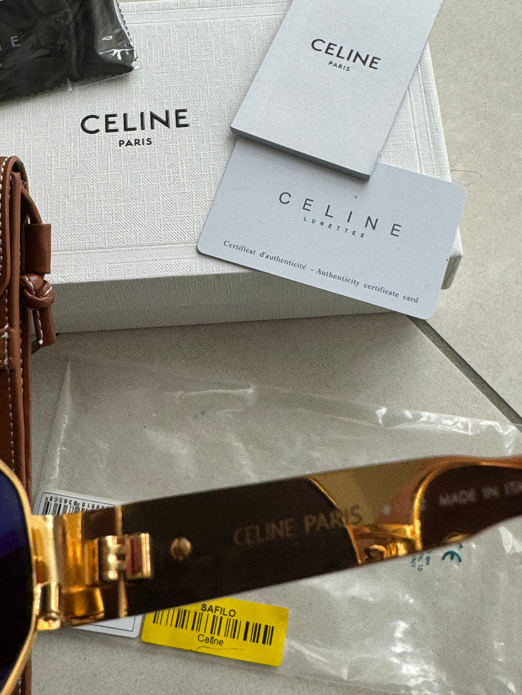 Lunette de soleil avec pochette