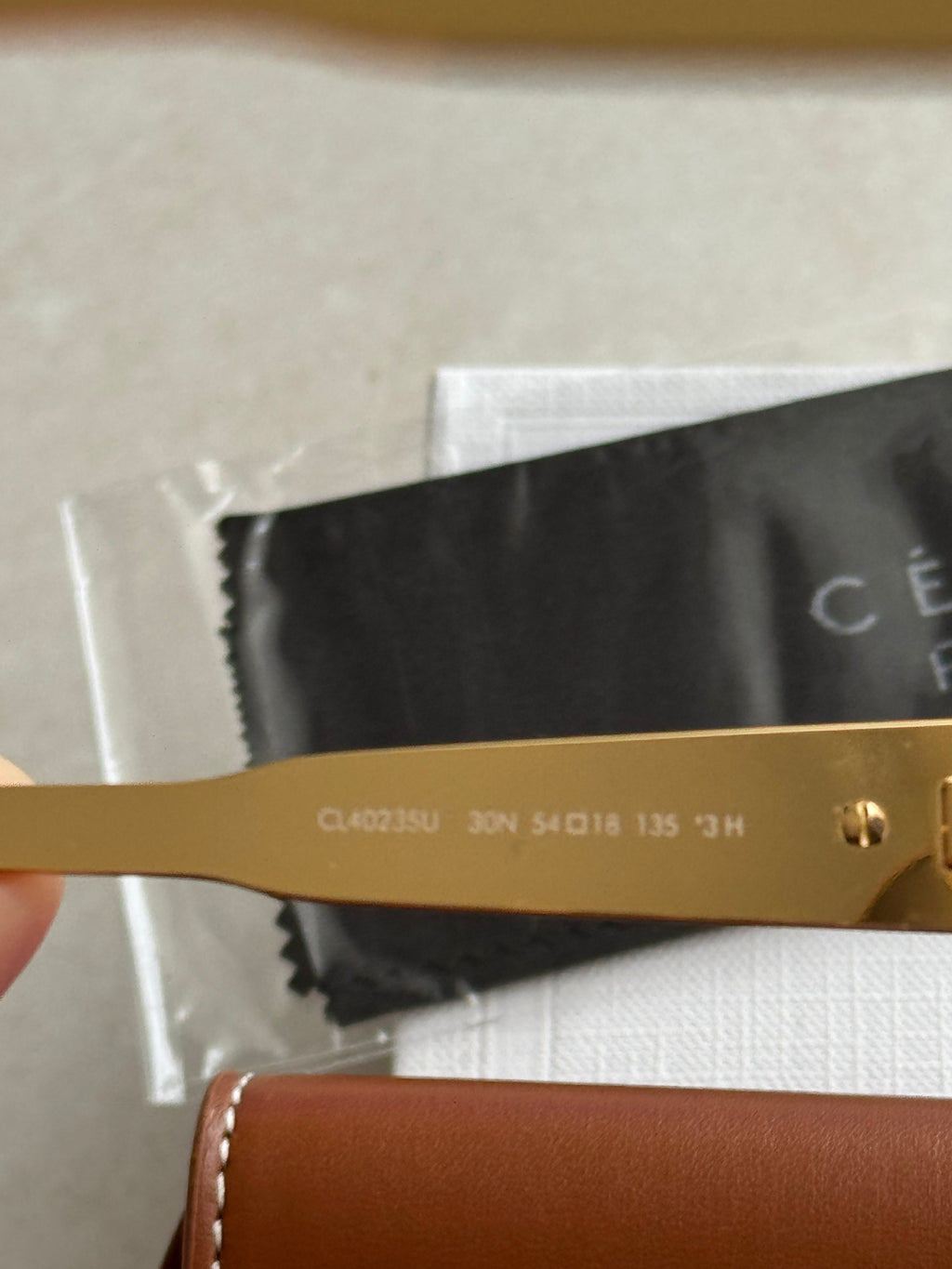 Lunette de soleil avec pochette