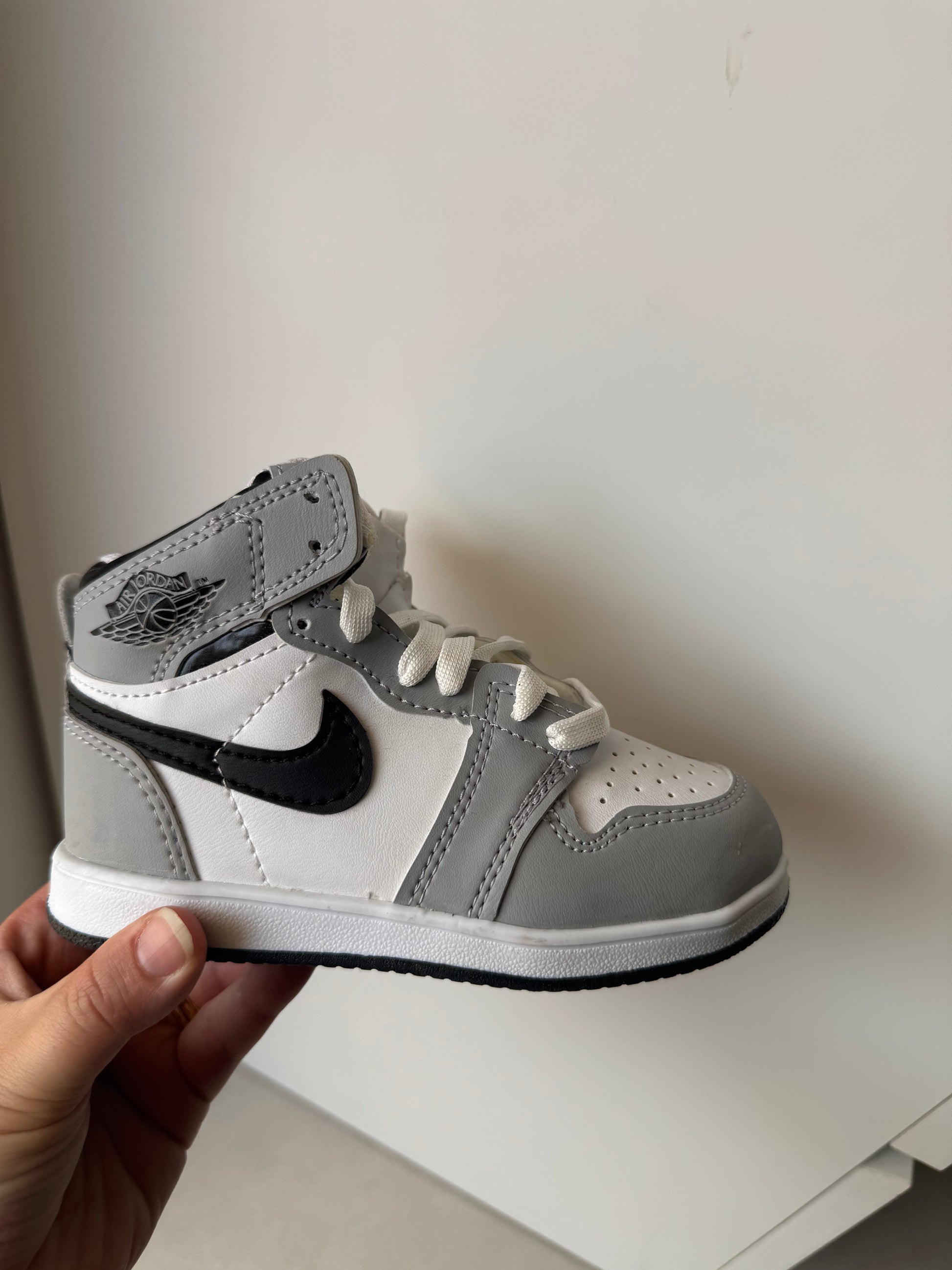 Basket taille 28