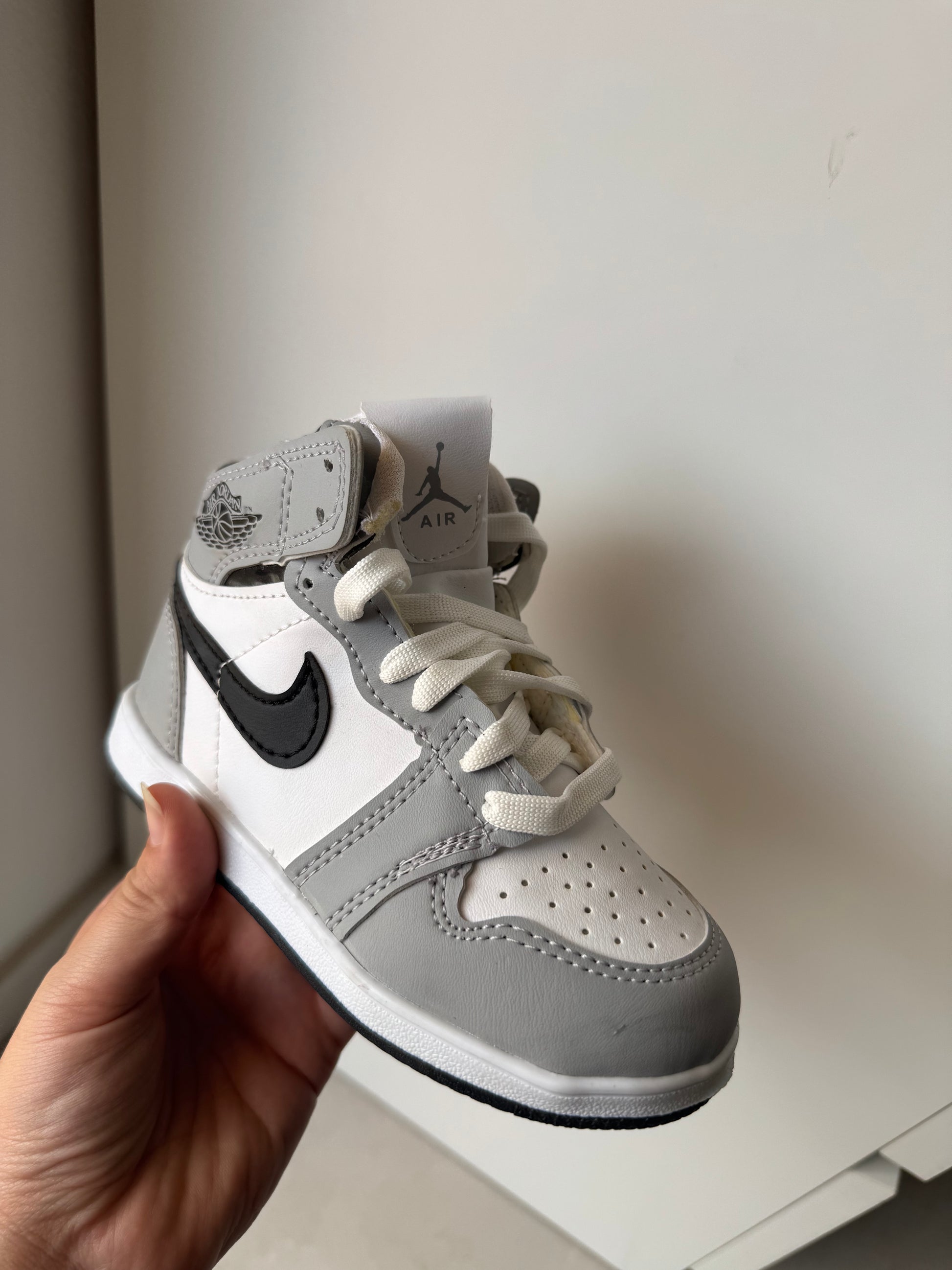 Basket taille 28